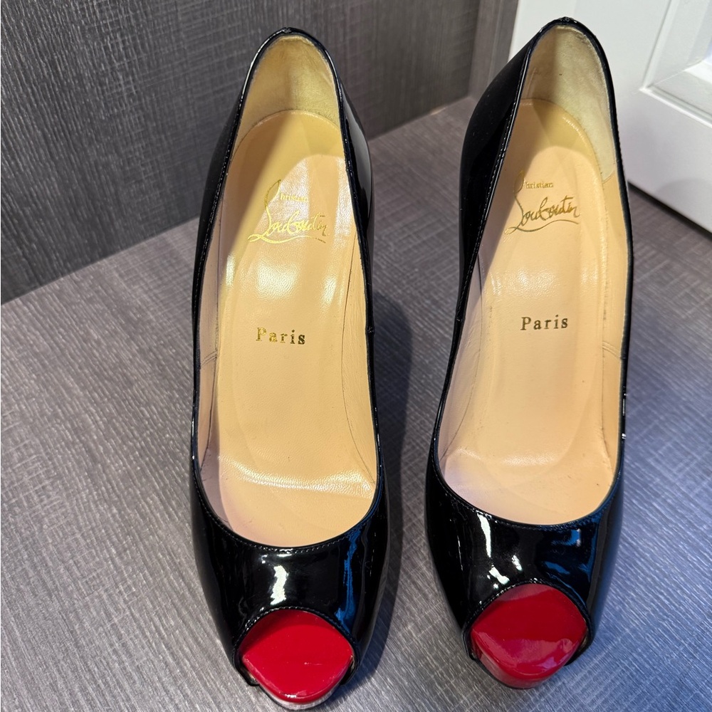 Christian Louboutin Very Prive 100mm Black patent leather size 8